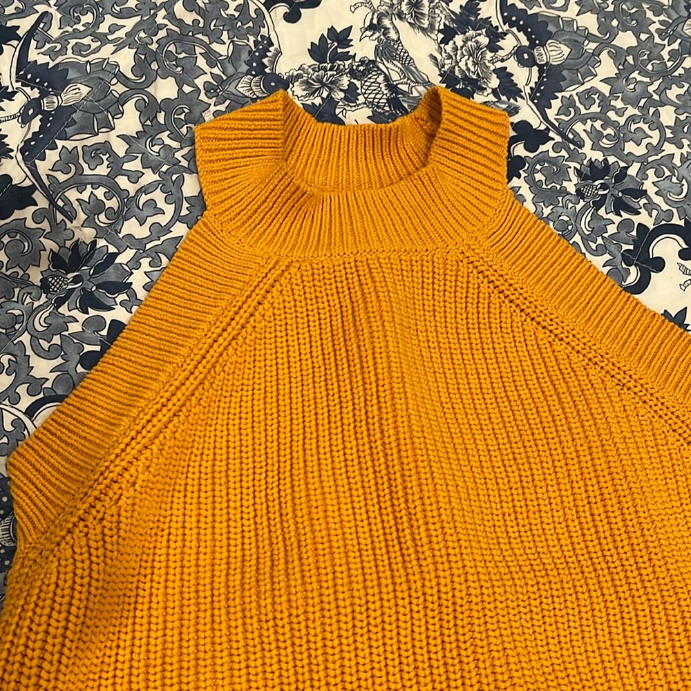 retro sleeveless LOFT sweater!